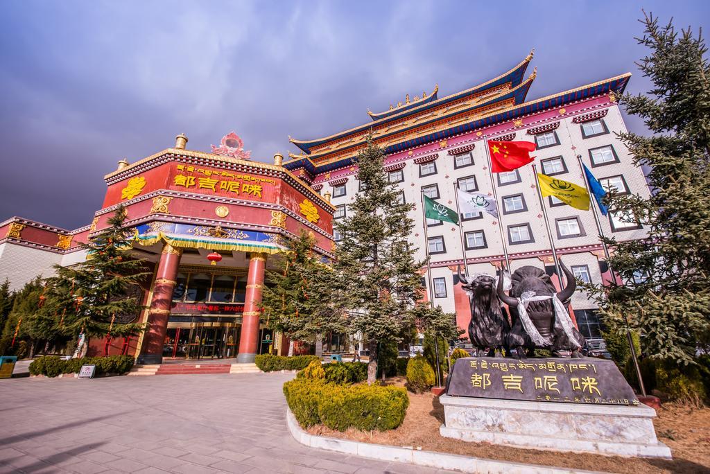Shenchuan Tibetan Style Hotel 香格里拉 外观 照片